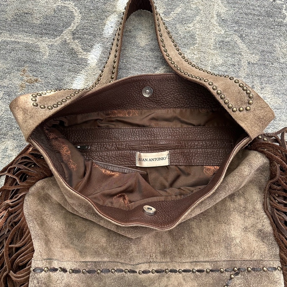 Juan Antonio distressed leather hobo bag - Picture 6 of 10